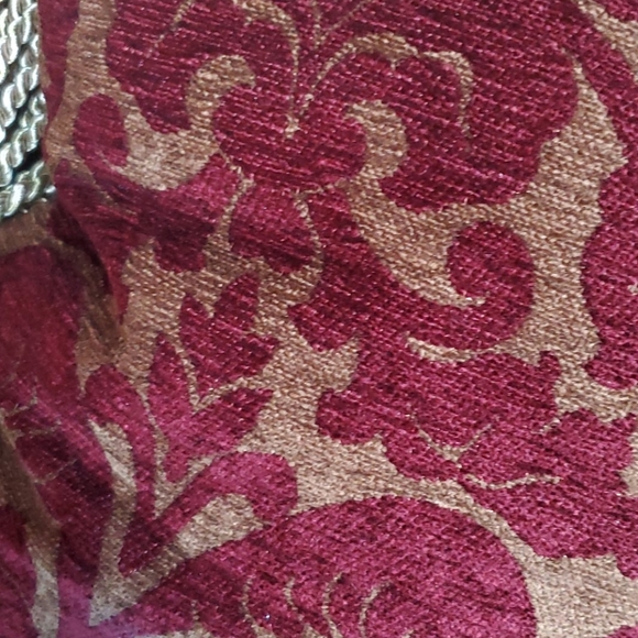Stunning filigree pillow - Picture 3 of 4